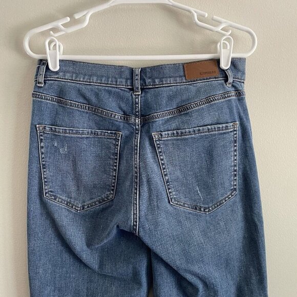 Express Women 8R Medium Wash Distressed Denim Stretch Super High Rise Mom Jean - Picture 6 of 10